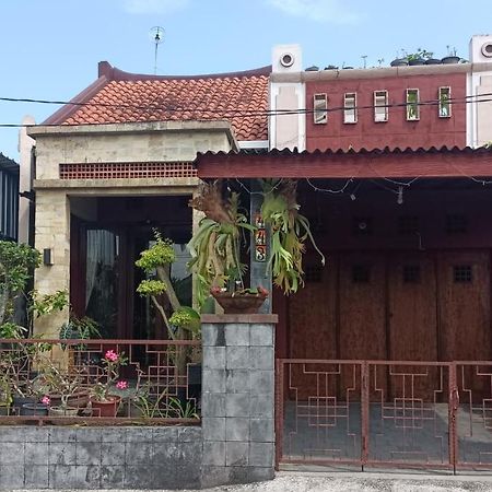 Unique Homestay 443 Джокьякарта Экстерьер фото