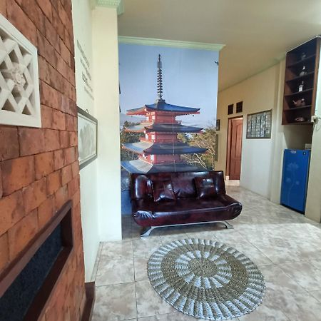 Unique Homestay 443 Джокьякарта Экстерьер фото