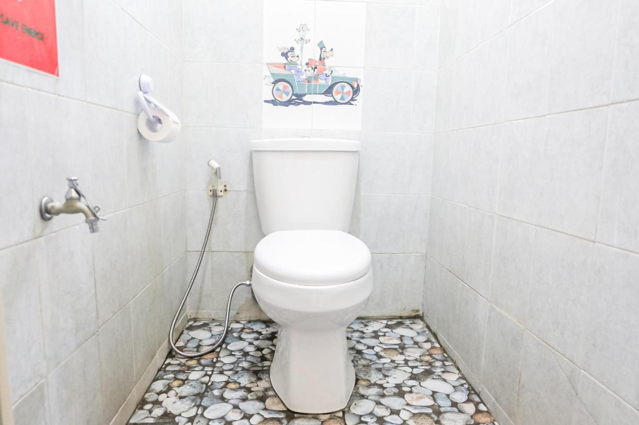 Unique Homestay 443 Джокьякарта Экстерьер фото