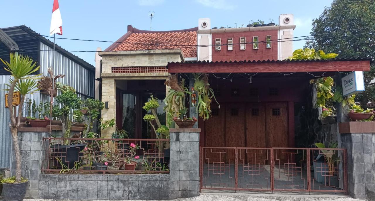 Unique Homestay 443 Джокьякарта Экстерьер фото