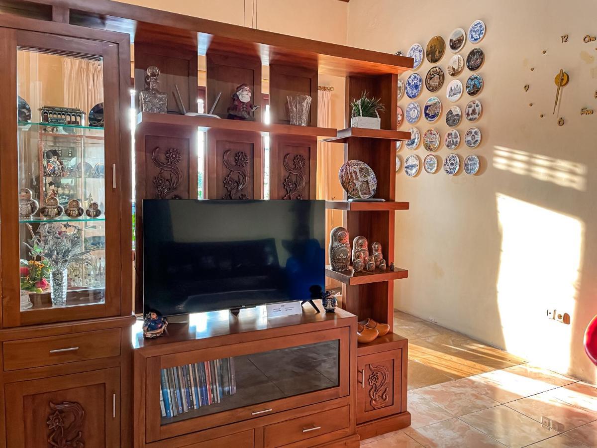 Unique Homestay 443 Джокьякарта Экстерьер фото