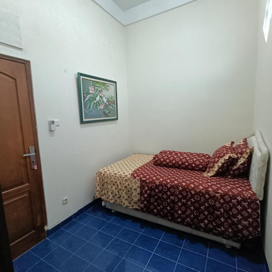 Unique Homestay 443 Джокьякарта Экстерьер фото