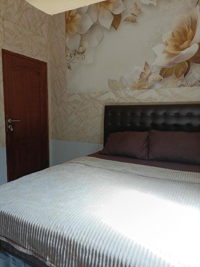Unique Homestay 443 Джокьякарта Экстерьер фото